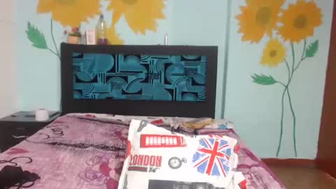 zoe_mia__ online show from March 27, 5:29 pm